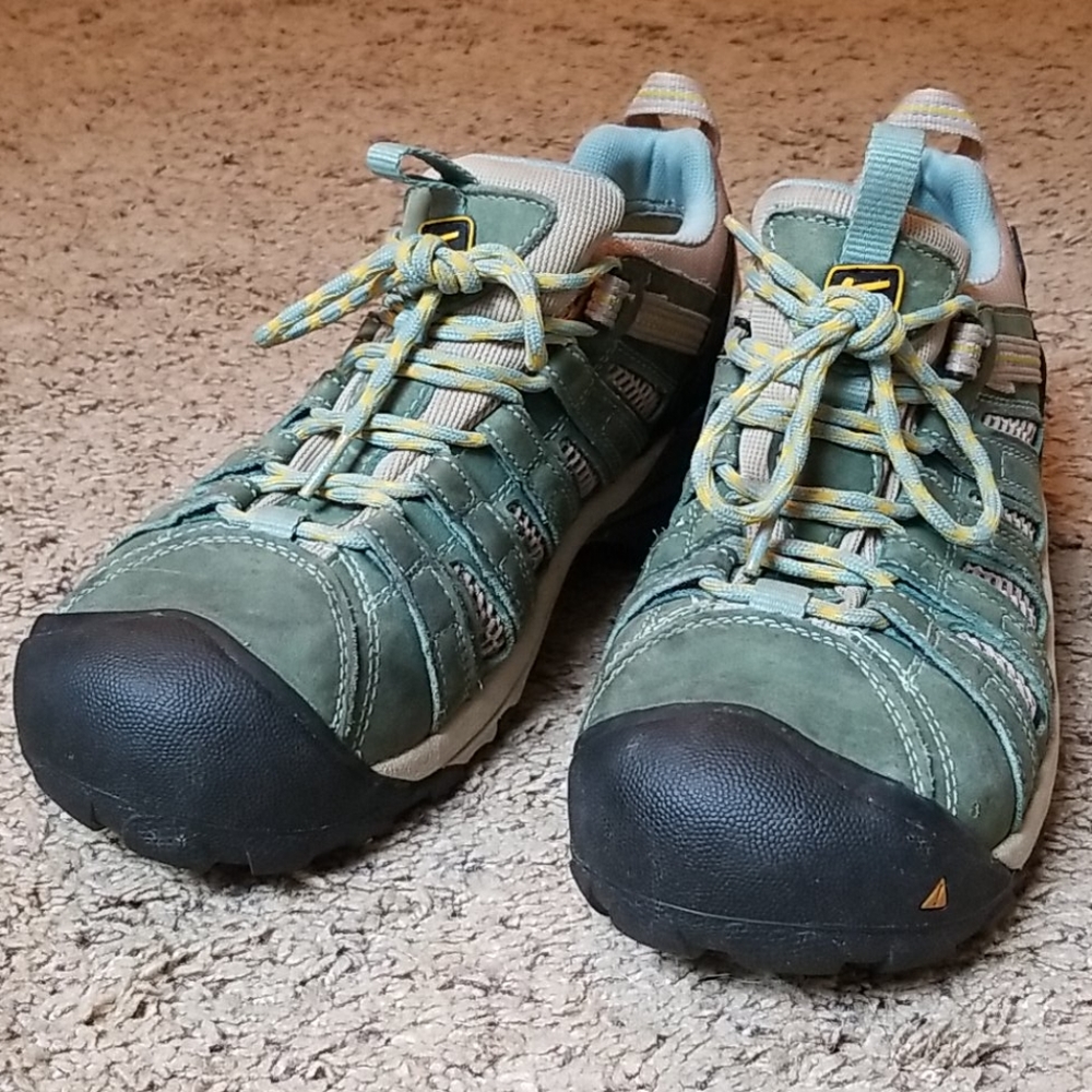 Keen steel toe shoes